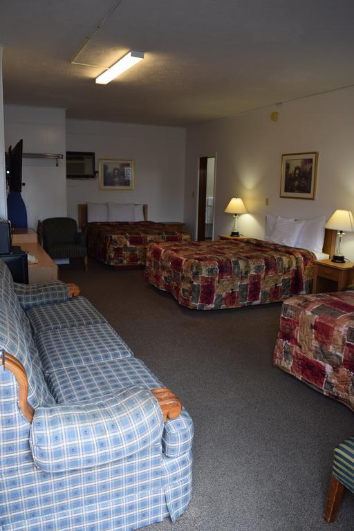 Economy Inn Taylorville Exteriör bild