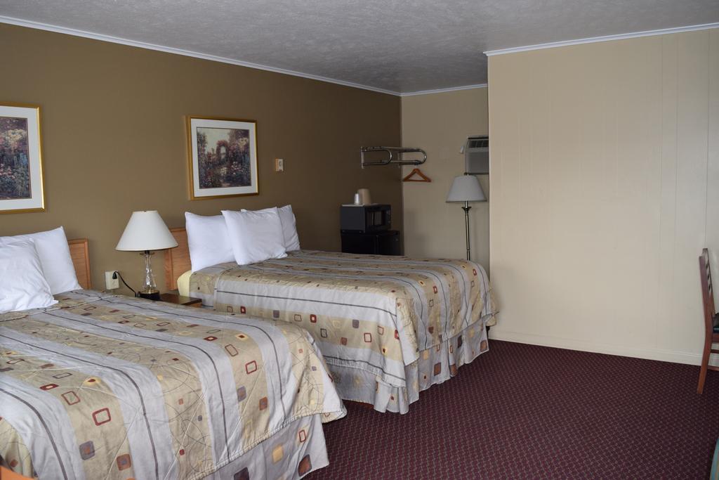 Economy Inn Taylorville Exteriör bild