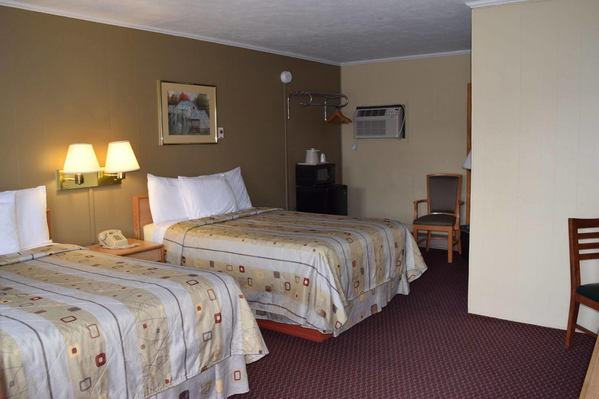 Economy Inn Taylorville Exteriör bild
