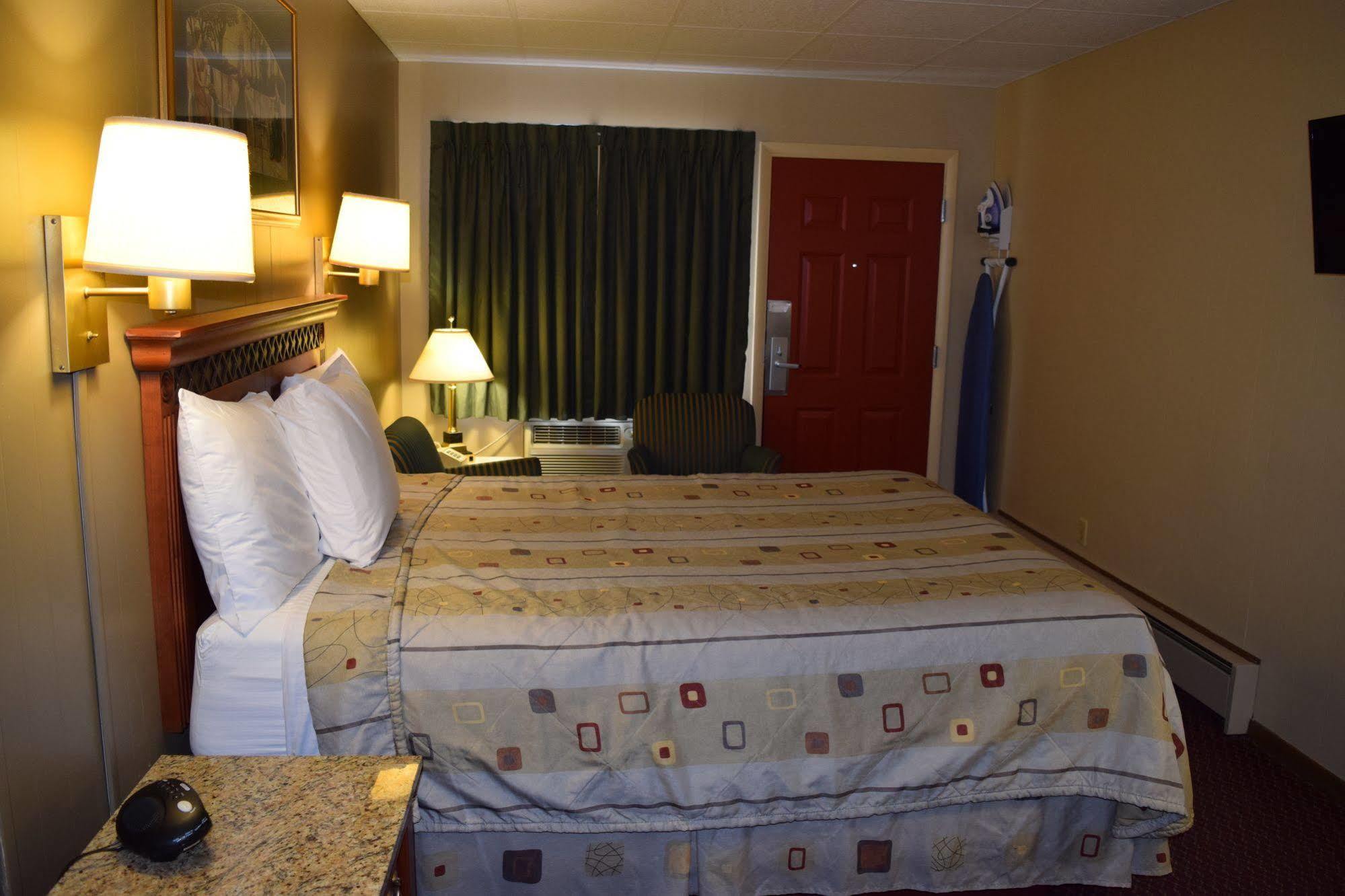 Economy Inn Taylorville Exteriör bild