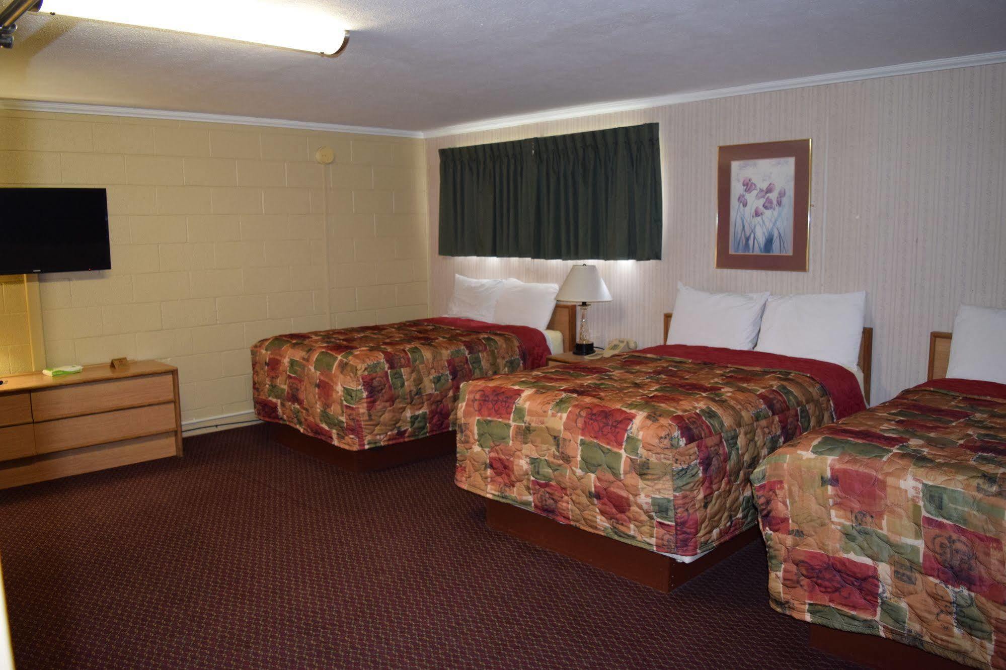 Economy Inn Taylorville Exteriör bild